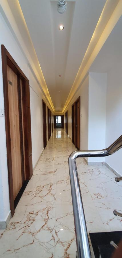 Hotel N K Bhuj Exteriér fotografie